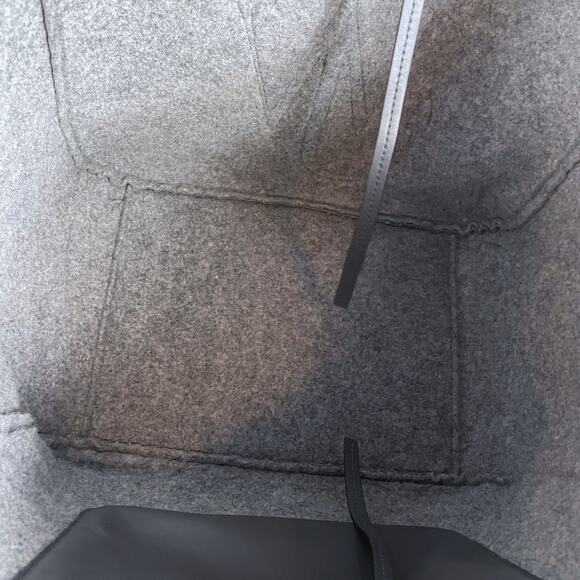 JW Anderson Belt Tote‎ Bag Gray Double Strap Leather Details - Picture 15 of 15